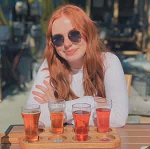 Meet your Posher, Alexis